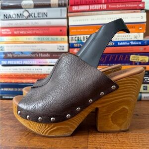 Kork-Ease Brown Leather Platform Clogs Sz 8/39
